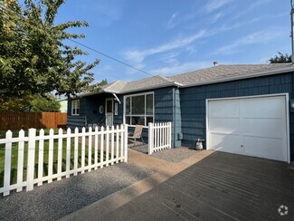 Building Photo - 545 Berntzen Rd