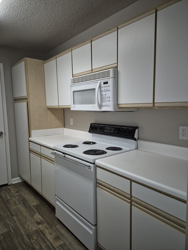 Foto del edificio - 2092 S Sherwood Dr