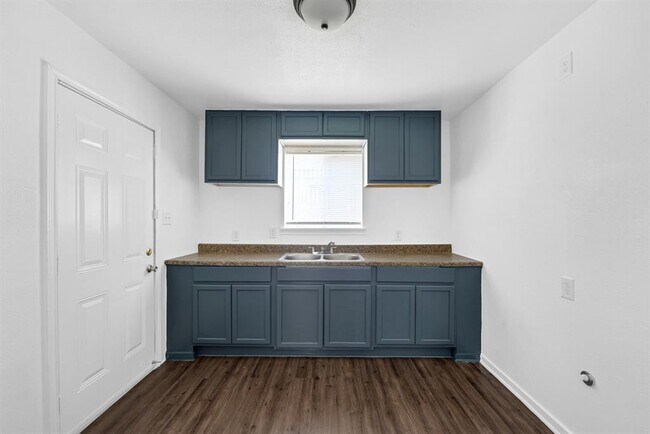 Foto del edificio - 5708 Pickfair St