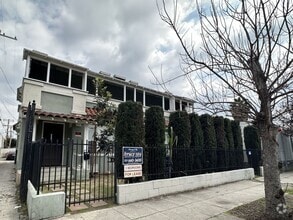 Building Photo - 1162 St Andrews Pl