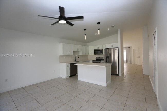 Foto del edificio - 3686 SW 147th Ct