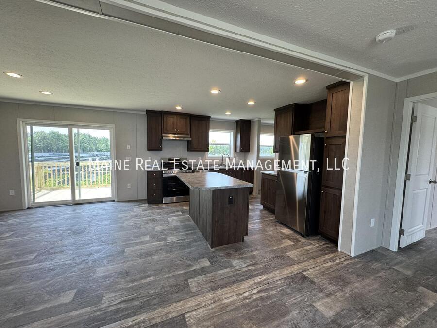 Foto principal - 153 F St