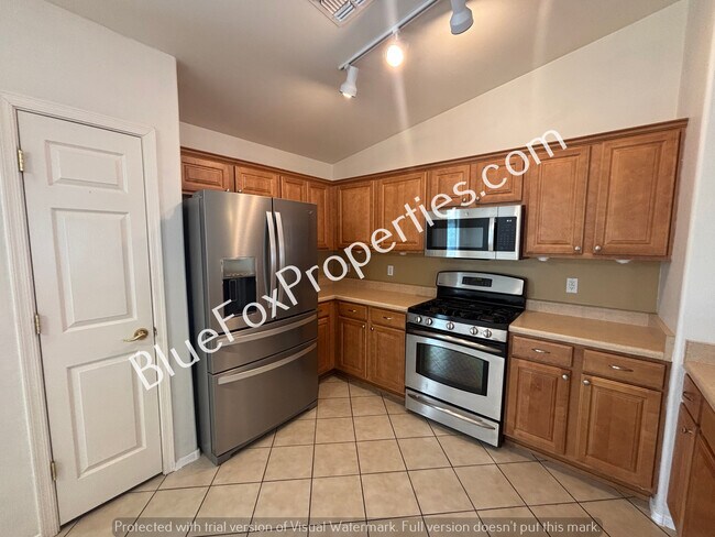 Foto del edificio - 7135 S Oakbank Dr