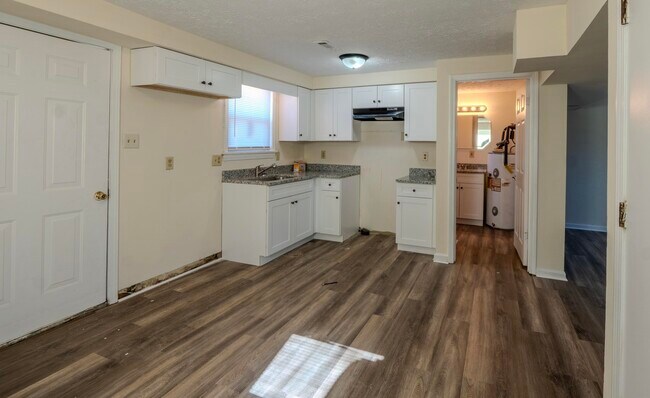 Foto del edificio - 922 Southern Hills Dr