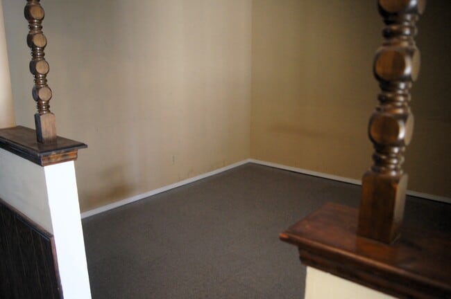 Building Photo - 1213 Frederick Dr