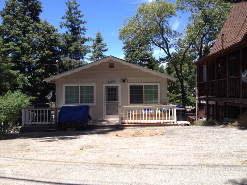 25000 Saxon Dr, Crestline, CA 92325 House Rental in Crestline, CA