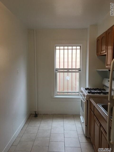 Building Photo - 22-11-22-23 23rd St