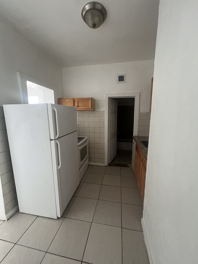 Foto del edificio - 1104 W 22nd St