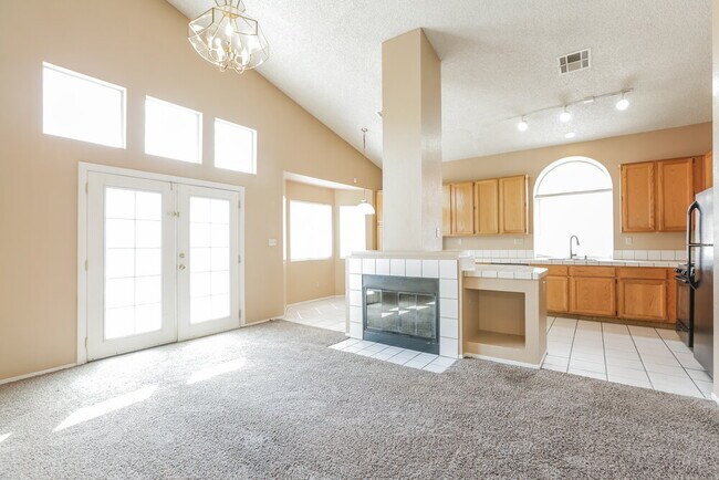 Foto del edificio - 4216 Laurel Hill Dr