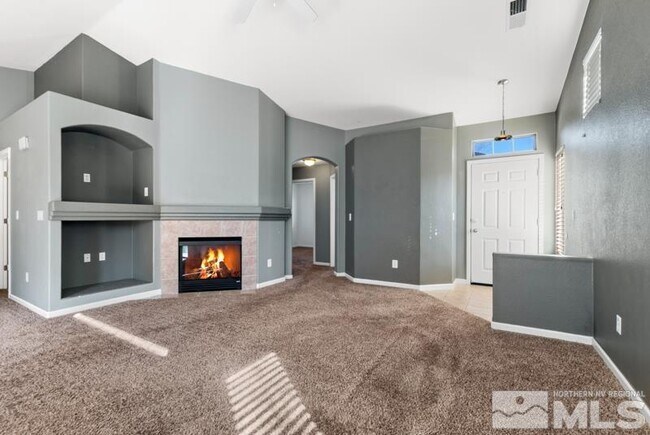 Building Photo - 1805 Badlands Dr
