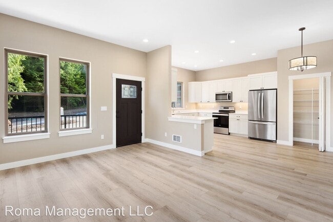Building Photo - 425 W Lake Samish Dr
