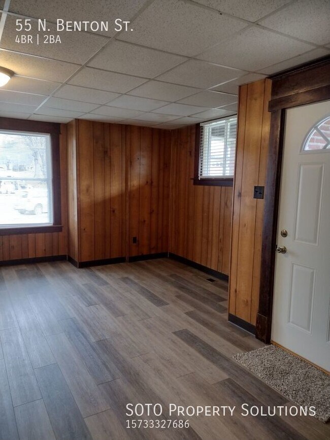 Building Photo - 4BD/2BA Updated Home