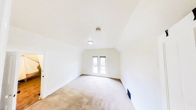 Building Photo - 8 S Normal St