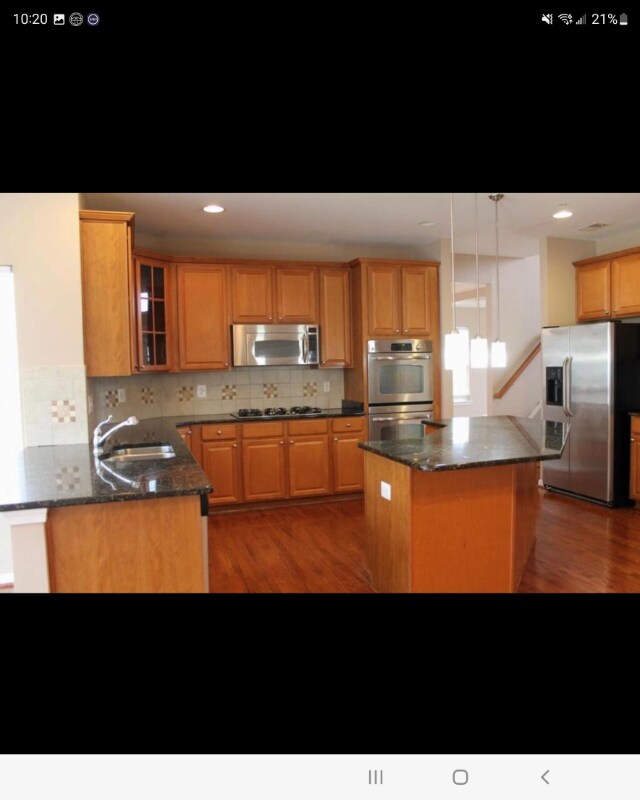 Foto del edificio - 1213 Heartland Ct