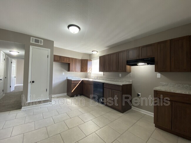 Building Photo - 5132 Gill Rd