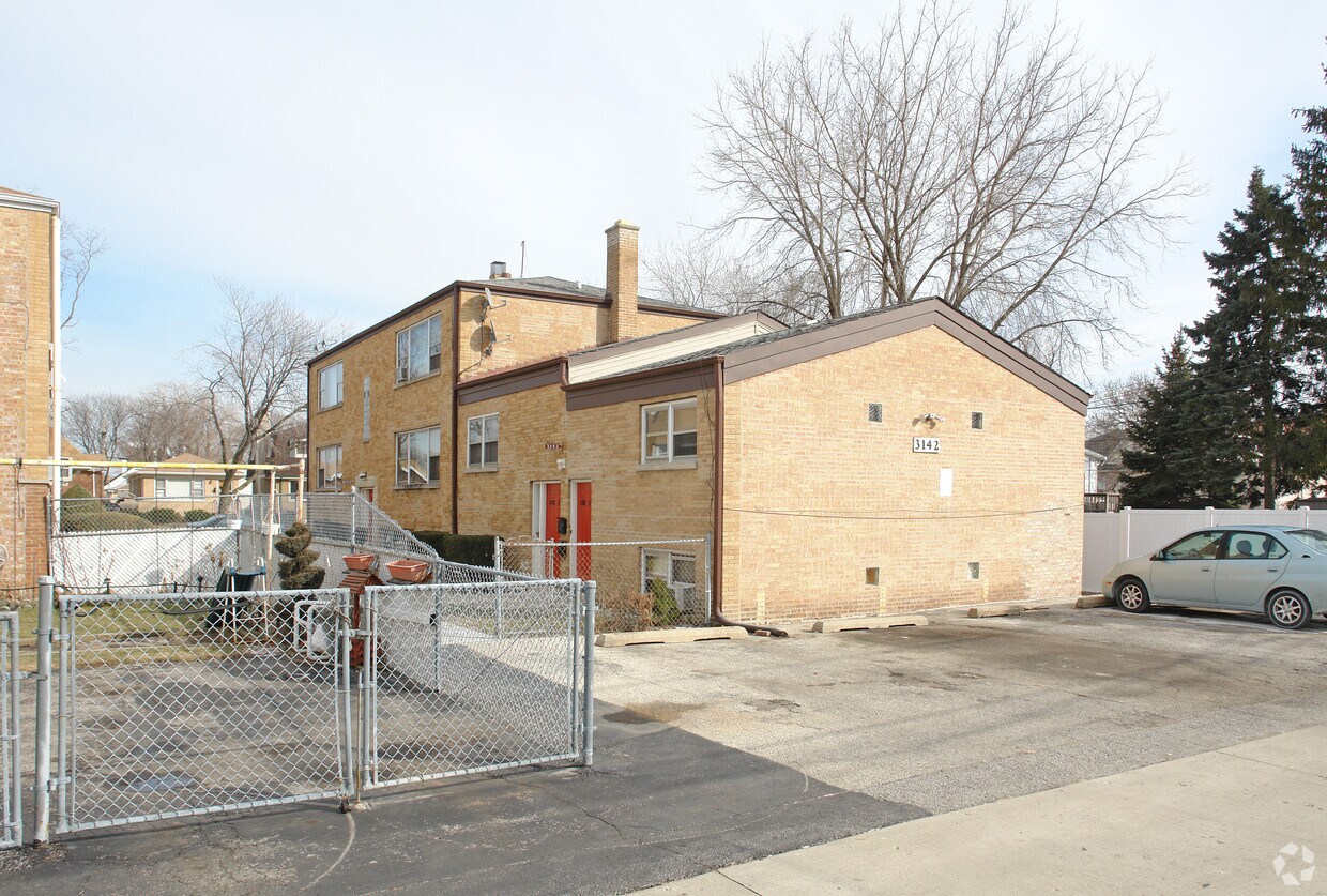 Foto del edificio - 3142 Elder Ln