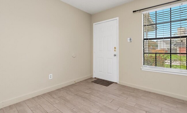 Foto del edificio - 10038 Spring Place Dr