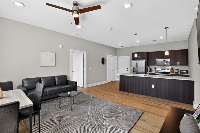 Foto del edificio - 1004 Park View Greer Cir