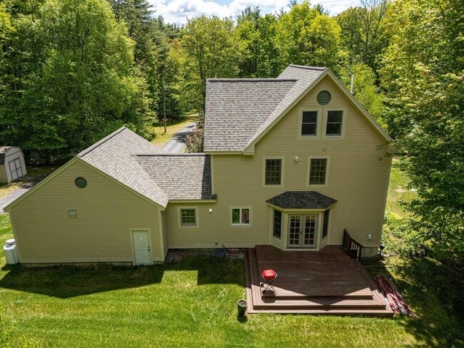 Building Photo - 741 N Pembroke Rd