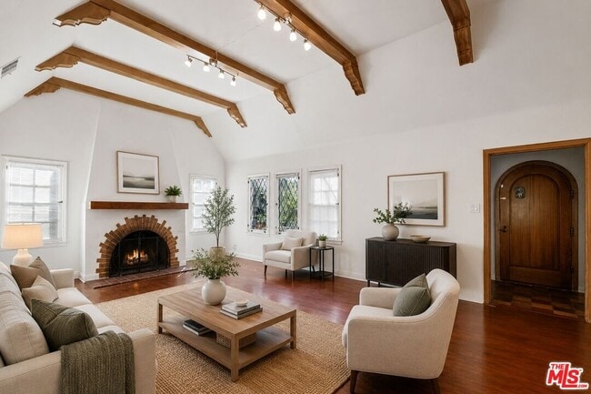 Building Photo - 10530 Kinnard Ave