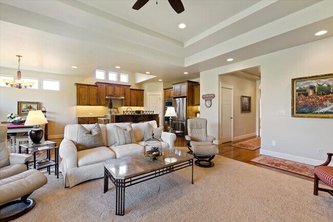 Building Photo - 3752 W Star Hollow Dr