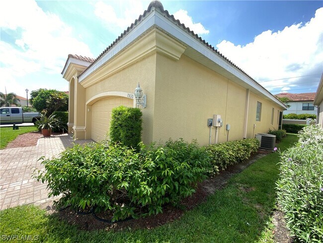 Building Photo - 15630 Laguna Hills Dr