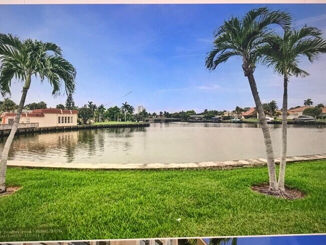 Building Photo - 2001 Atlantic Shores Blvd