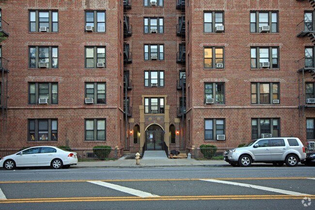 Building Photo - 1903 Ocean Ave