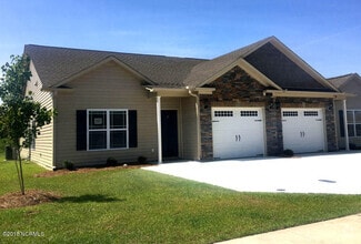 Building Photo - 2301 Sweet Bay Drive.