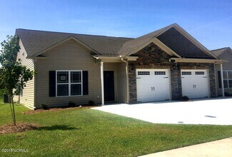 Building Photo - 2301 Sweet Bay Drive.