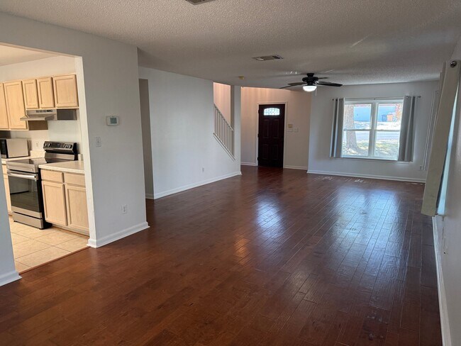 Foto del edificio - 2308 Lavendale Ct