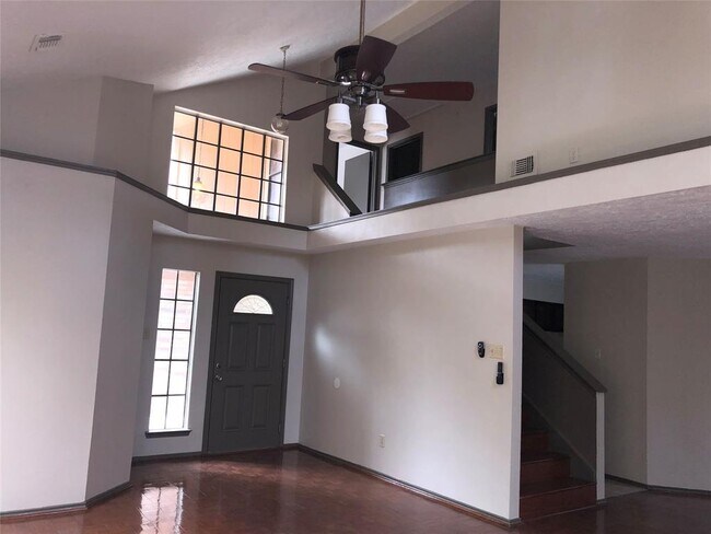Foto del edificio - 9327 Westacre Pl