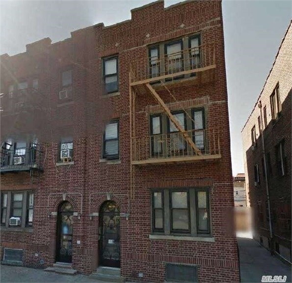 Building Photo - 30-50 45th St