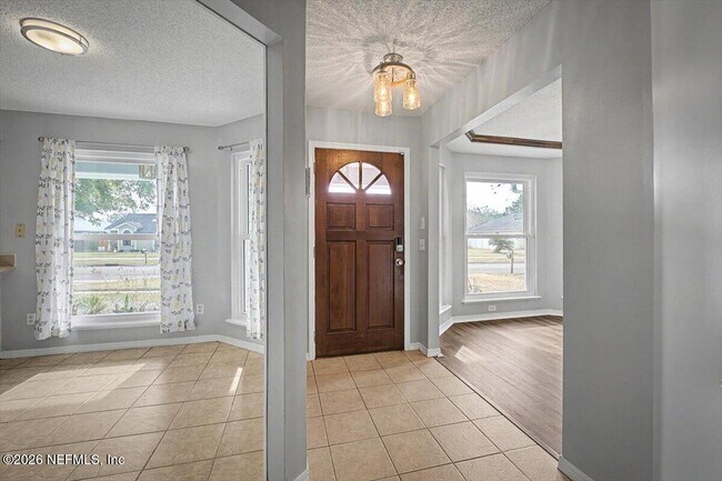 Foto del edificio - 8472 Bandera Cir W