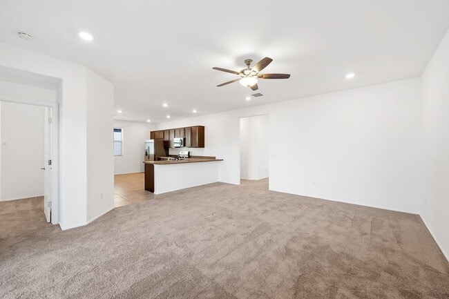 Building Photo - 6330 S Crescent Peak Dr