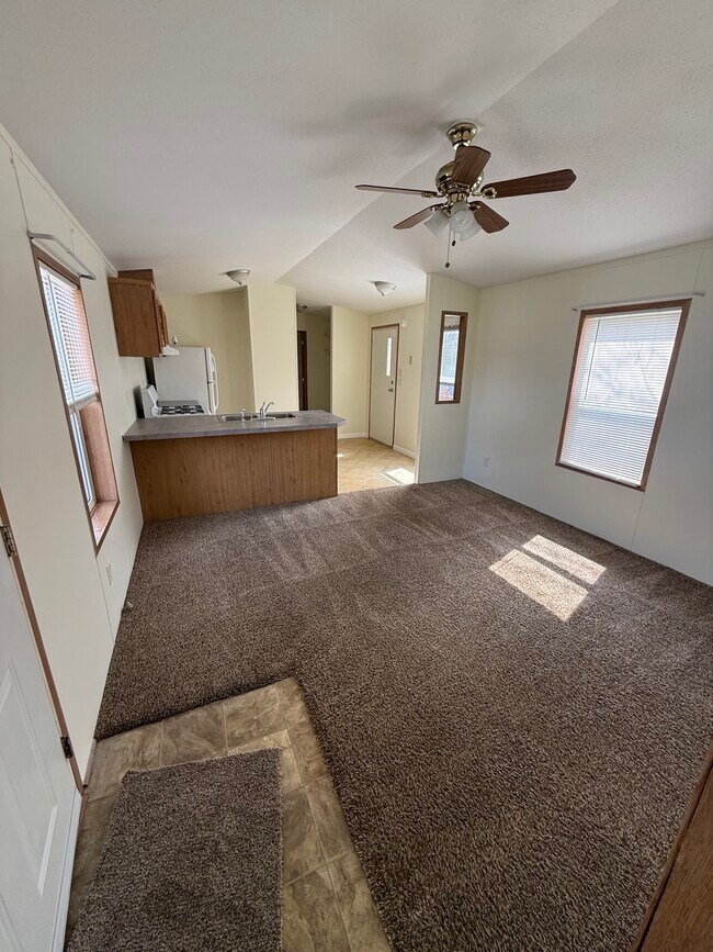 Foto del edificio - 6 Horner Dr