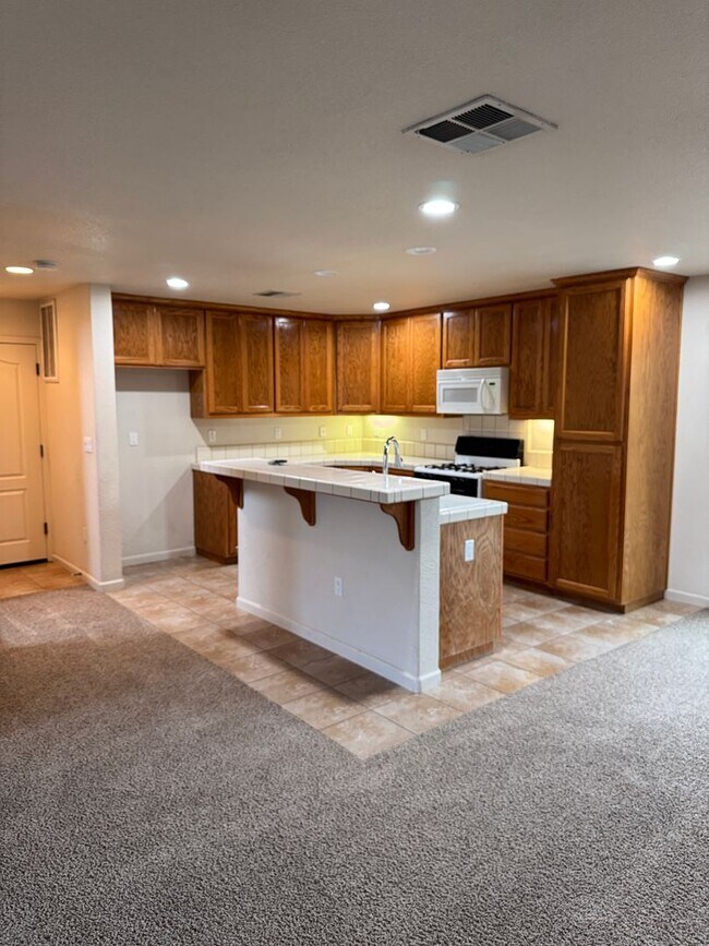 Building Photo - 750 Odilia Ct