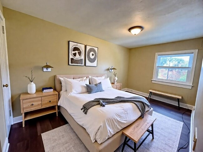 Building Photo - 3 Bedroom 1 Bathroom in Harrisburg!