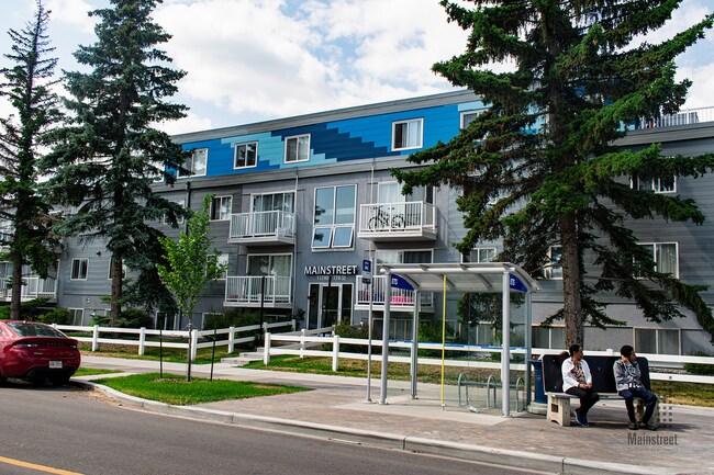 Photo du bâtiment - Mainstreet 124th Apartments
