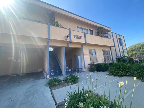 Building Photo - 11735 Culver Blvd