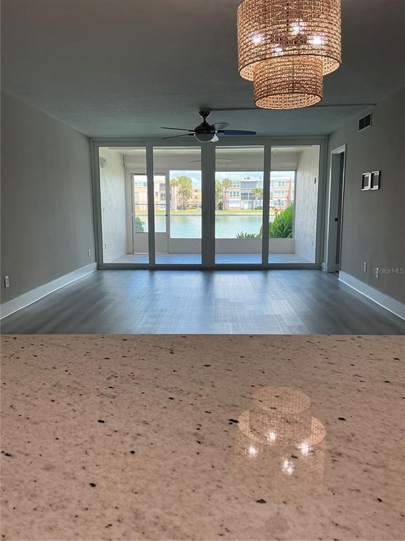 Building Photo - 7645 Sun Island Dr S