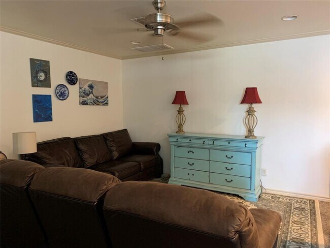 Foto del edificio - 118 S Main St