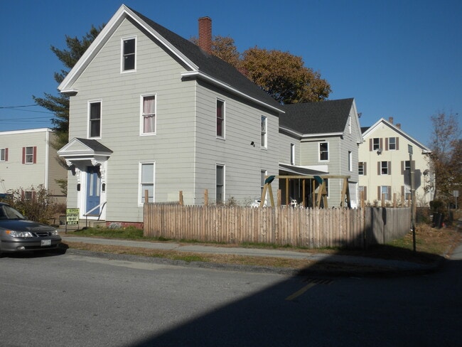 Building Photo - 37 Webster St