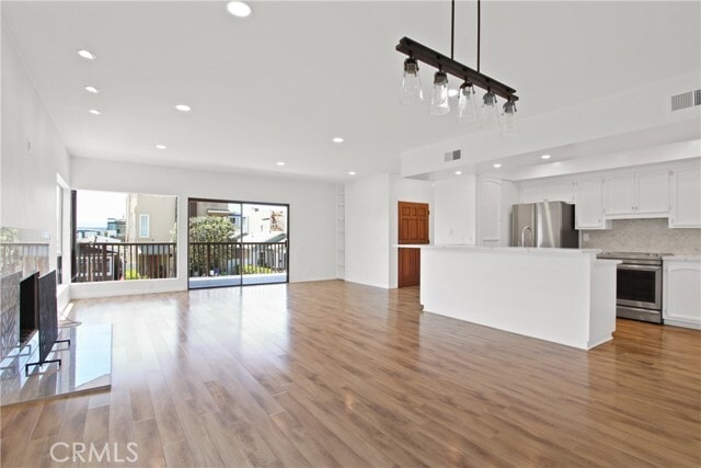 Building Photo - 33 4th St