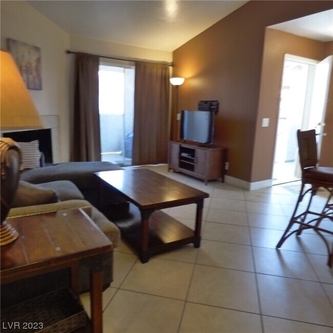 Foto del edificio - 4200 S Valley View Blvd