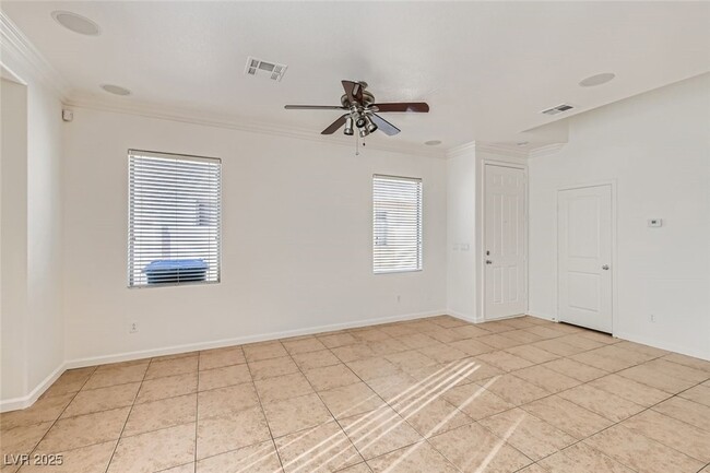 Foto del edificio - 3645 Lakeside Villas Ave