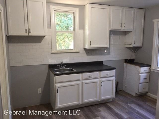 Building Photo - 3 br, 1 bath House - 4821 University Pl.