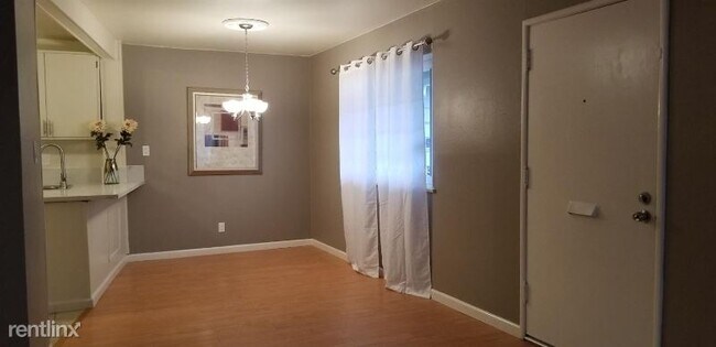 Building Photo - 3 br, 1 bath House - 3208 Hurley Way