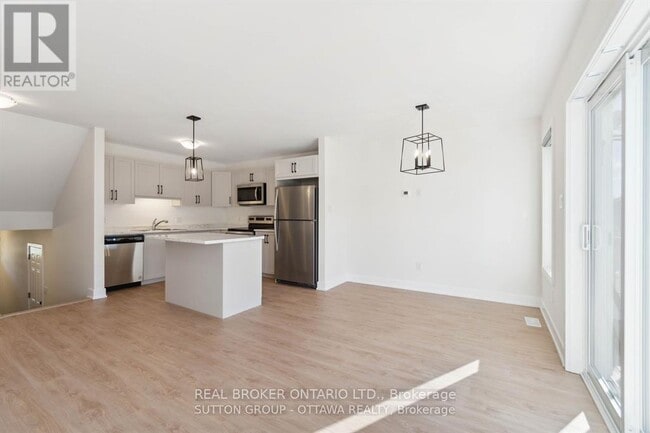 Building Photo - 47 Staples Blvd