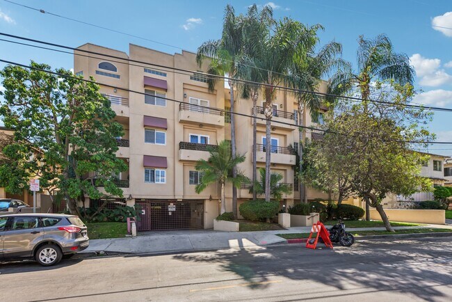 Foto del edificio - 14290 Dickens St